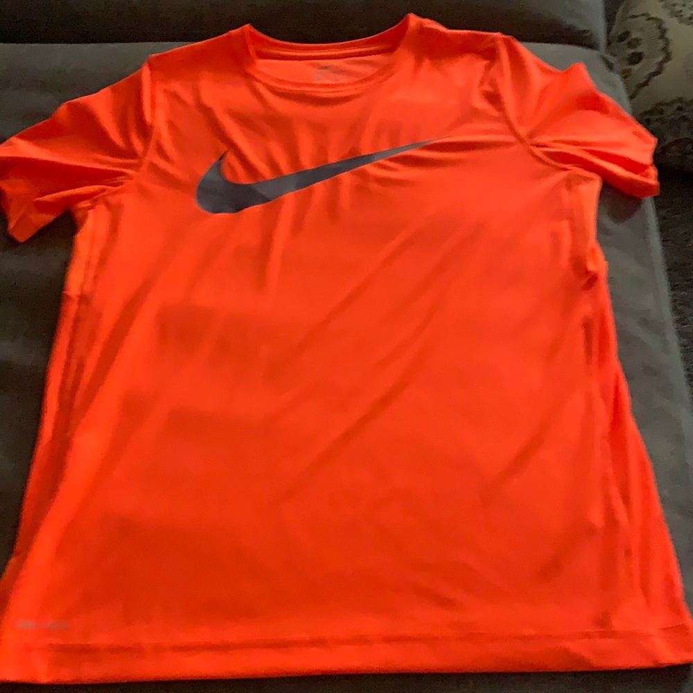 Like new Nike top